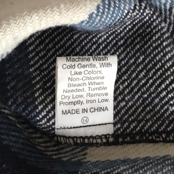 Like New: Oversize Longline Flannel Plaid Shacket - Picture 6 of 6